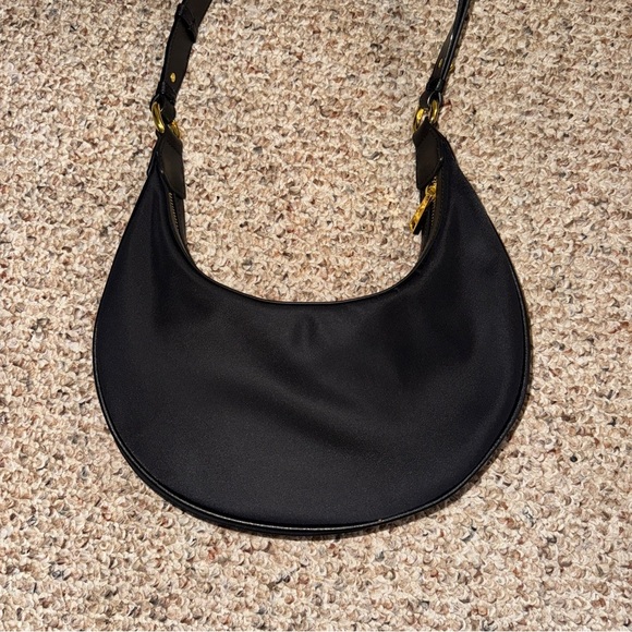 JW PEI Women's Carly Saddle Bag Black - Picture 5 of 6